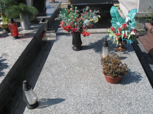 Grób Ewa Tomaszkiewicz