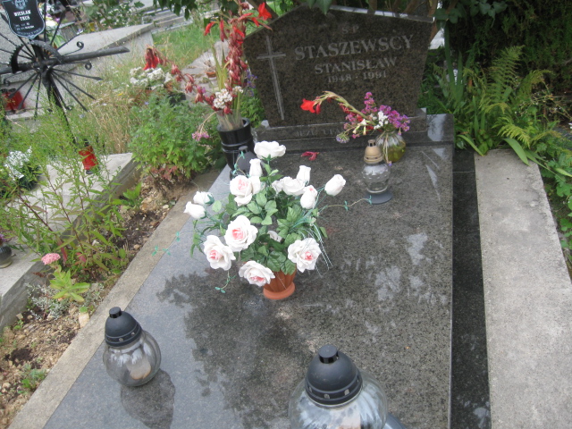 Grób Henryk Staszewski