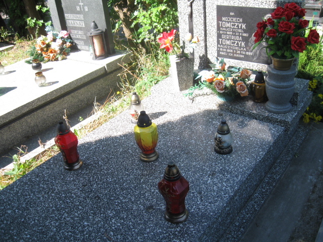 Grób Janusz Tomczyk