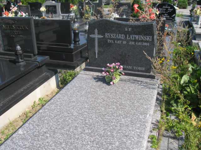 Grób Bożena Łatwińska